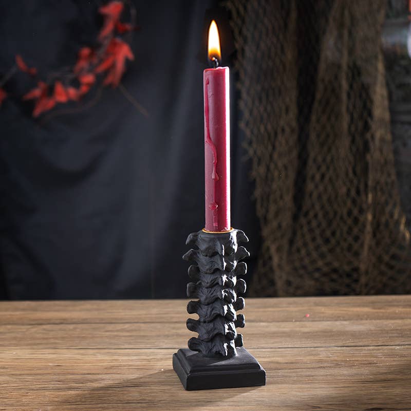 15795 Skull Gothic Vertebrae Candleholder