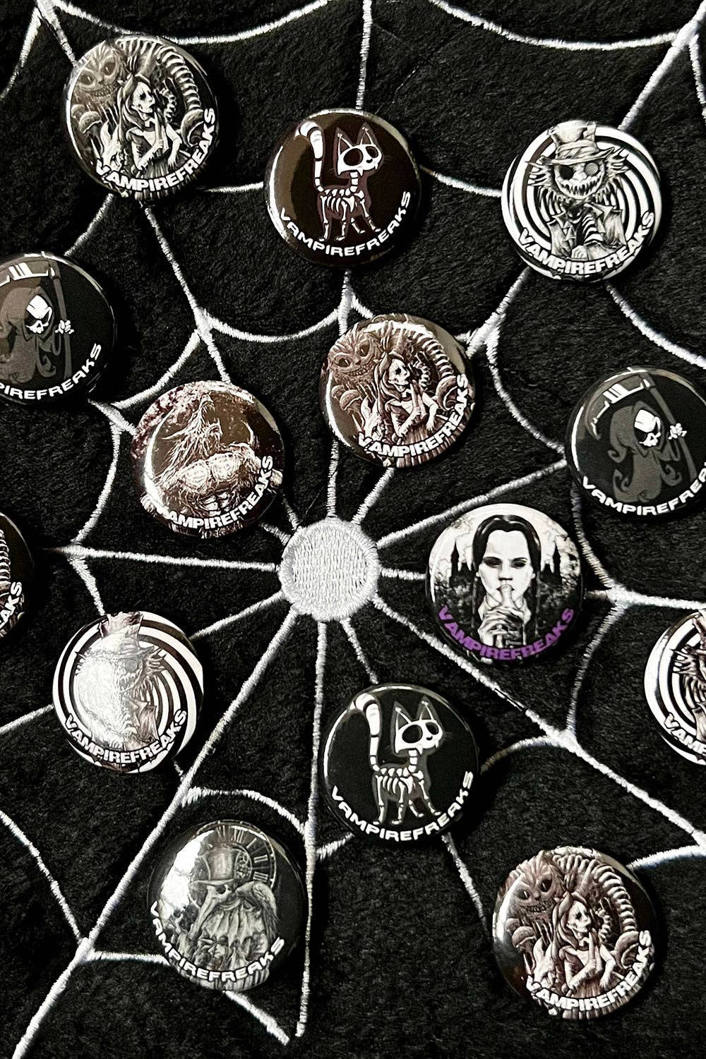 VampireFreaks Buttons - 5 Pack