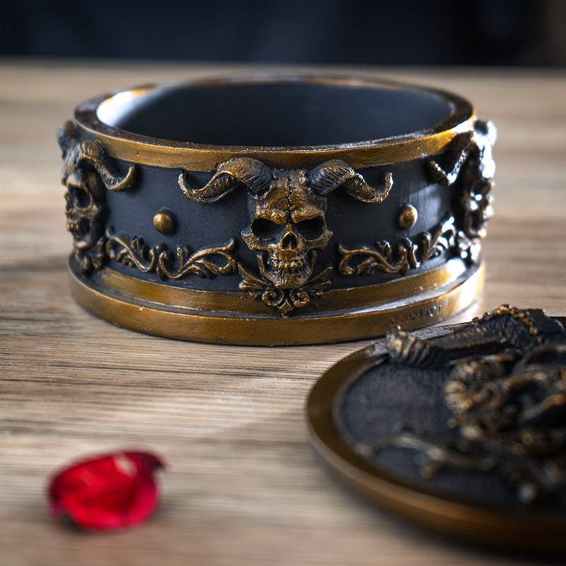 15799 Skull Gothic Trinket Box
