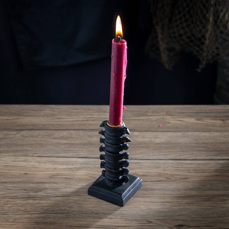 15795 Skull Gothic Vertebrae Candleholder