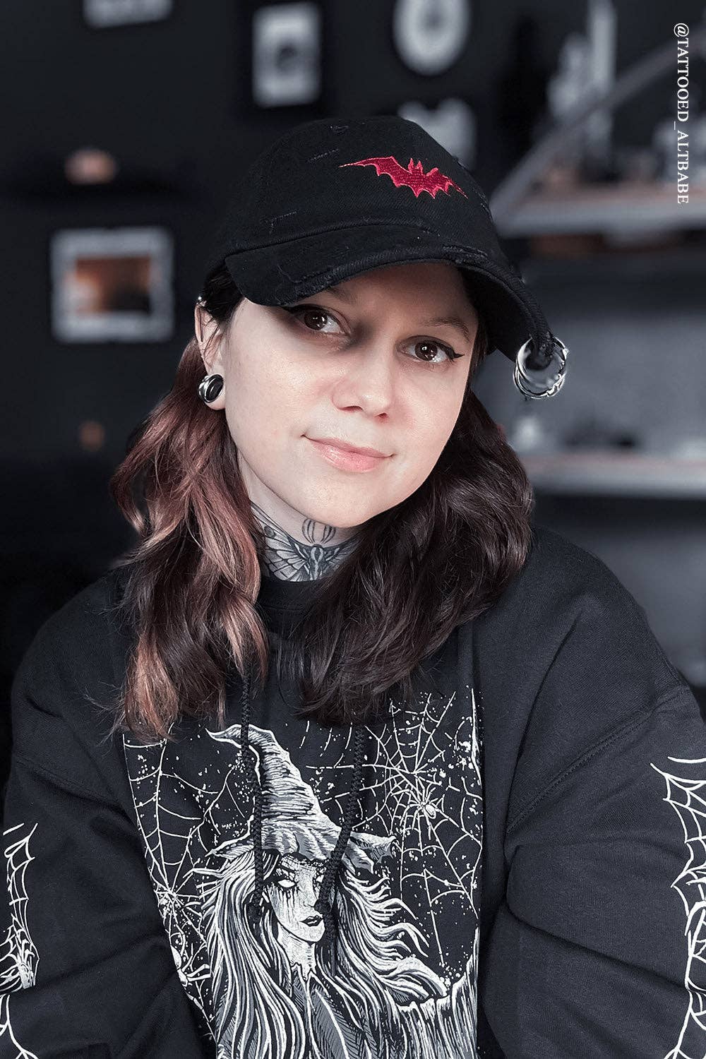 Vampire Bat Pierced Baseball Cap [Red]