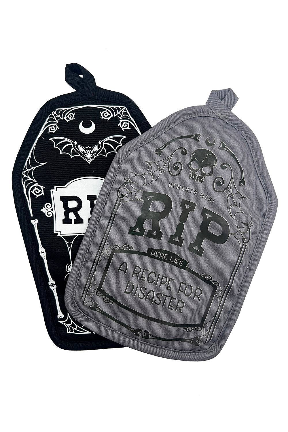 Cemetery Pot Holders Set