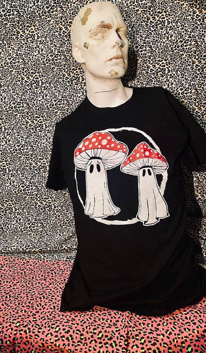 Mushroom ghost tee.