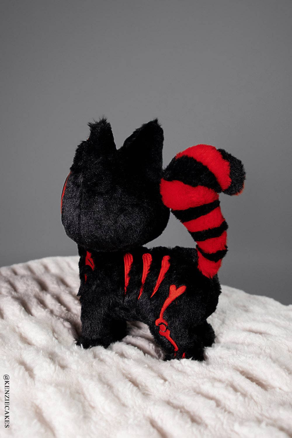 Skelekitty Plush Toy [Red Bones Limited Edition]