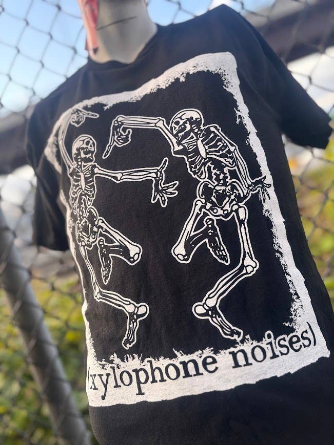 Dancing Skeletons make xylophone noises t-shirt.