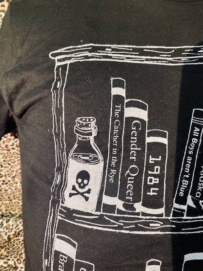 Read banned books tee.
